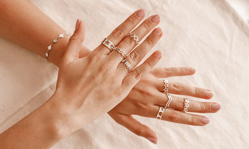 Conseils & entretien pour sublimer vos bijoux